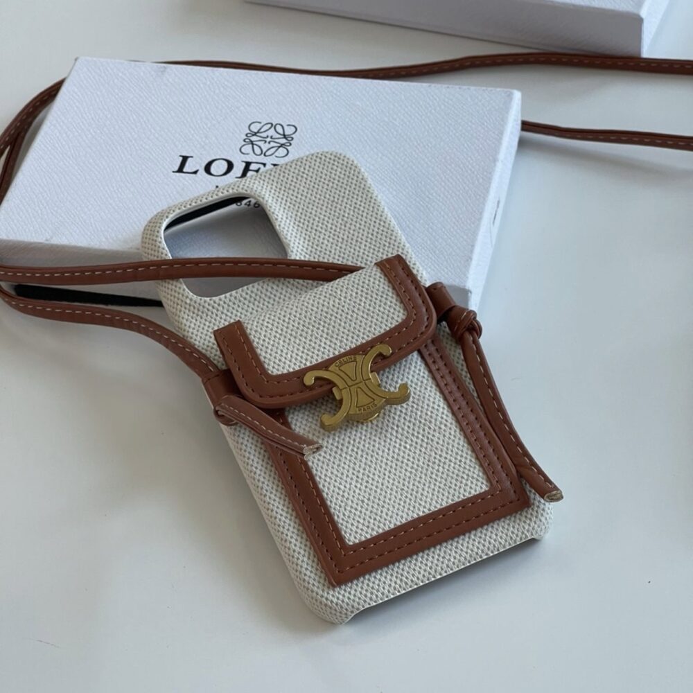 Coque C E L I N E Avec Lanière Cuir