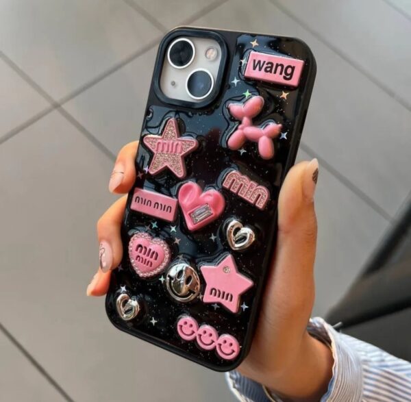 2 - Coque En Noir Avec Des Motifs Uniques Et Tendance