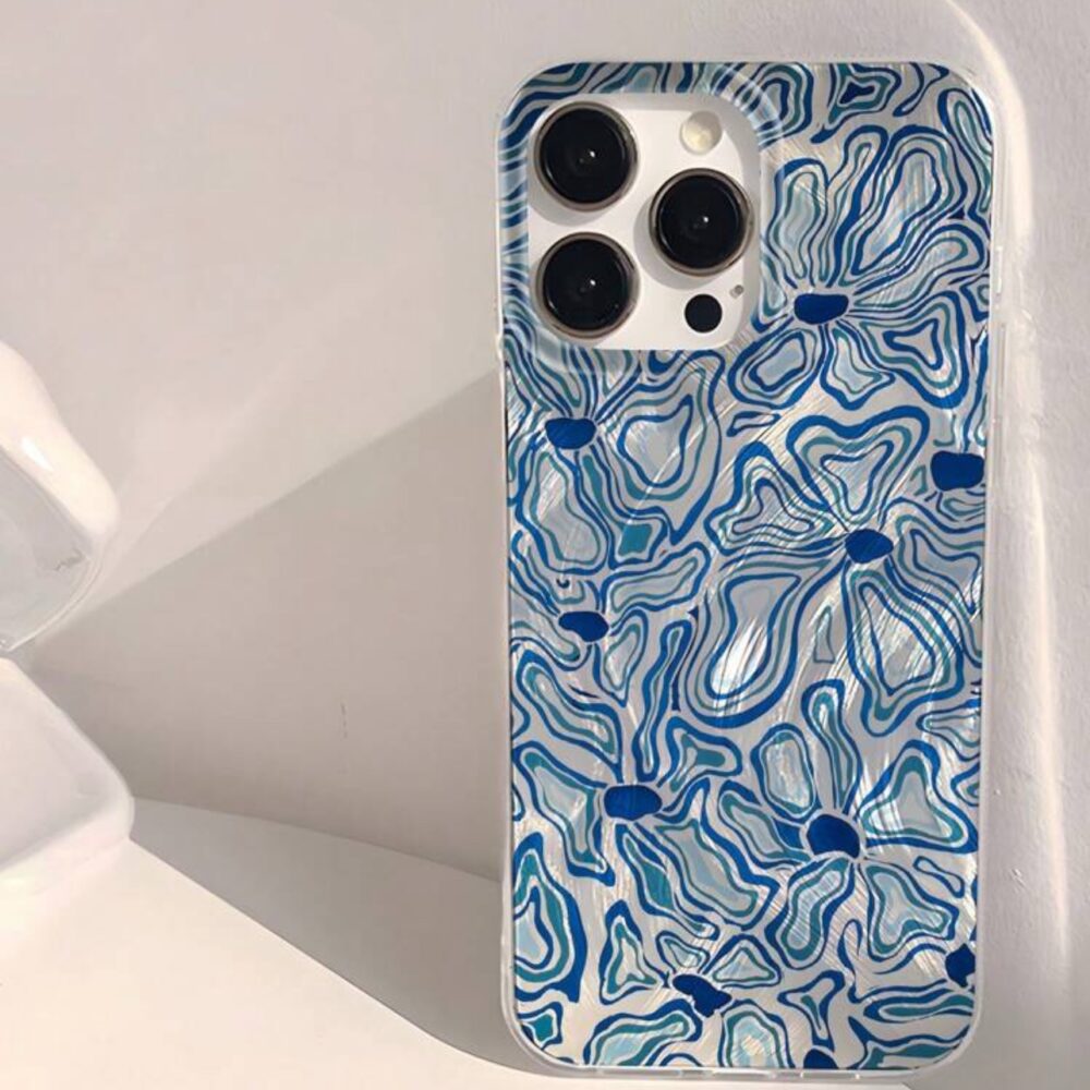 1 Coque inspirée des vagues et des courants marins